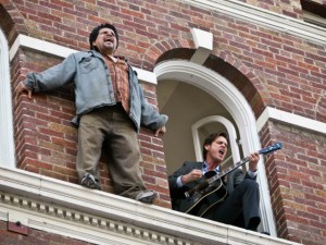 LUIS GUZMAN as a desperate guy out on a ledge and JIM CARREY as Carl in Warner Bros. Pictures’ and Village Roadshow’s comedy “Yes Man,” distributed by Warner Bros. Pictures. PHOTOGRAPHS TO BE USED SOLELY FOR ADVERTISING, PROMOTION, PUBLICITY OR REVIEWS OF THIS SPECIFIC MOTION PICTURE AND TO REMAIN THE PROPERTY OF THE STUDIO. NOT FOR SALE OR REDISTRIBUTION.